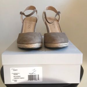 Sole Society “Lucy” Taupe Closed Toe Cork Wedges
